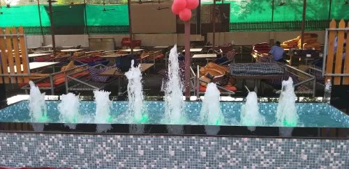 Thick foam jet Fountain View 3